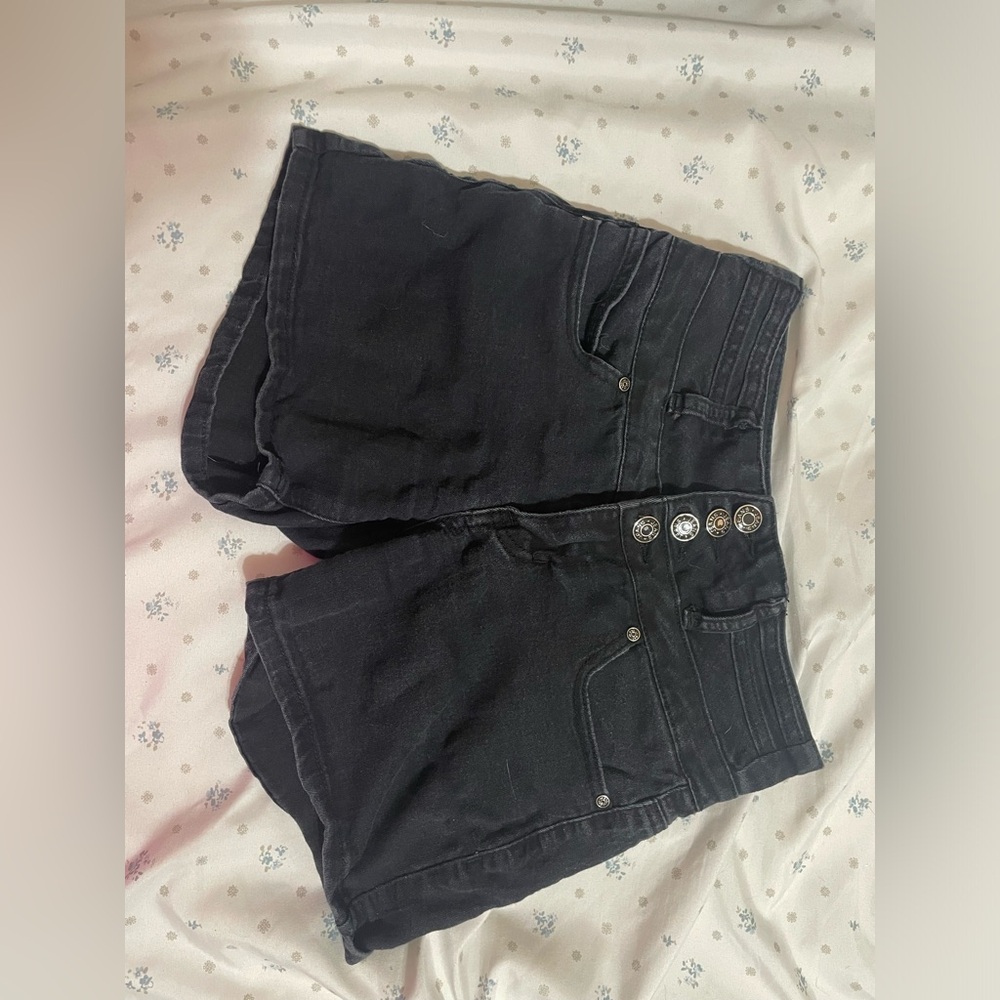 Size 3/4 Silver Crush Black Shorts
